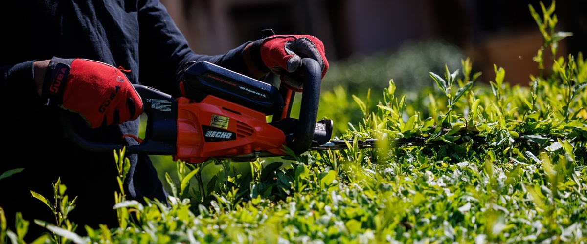 maquinaria insonora | empresa de jardiner&iacute;a
